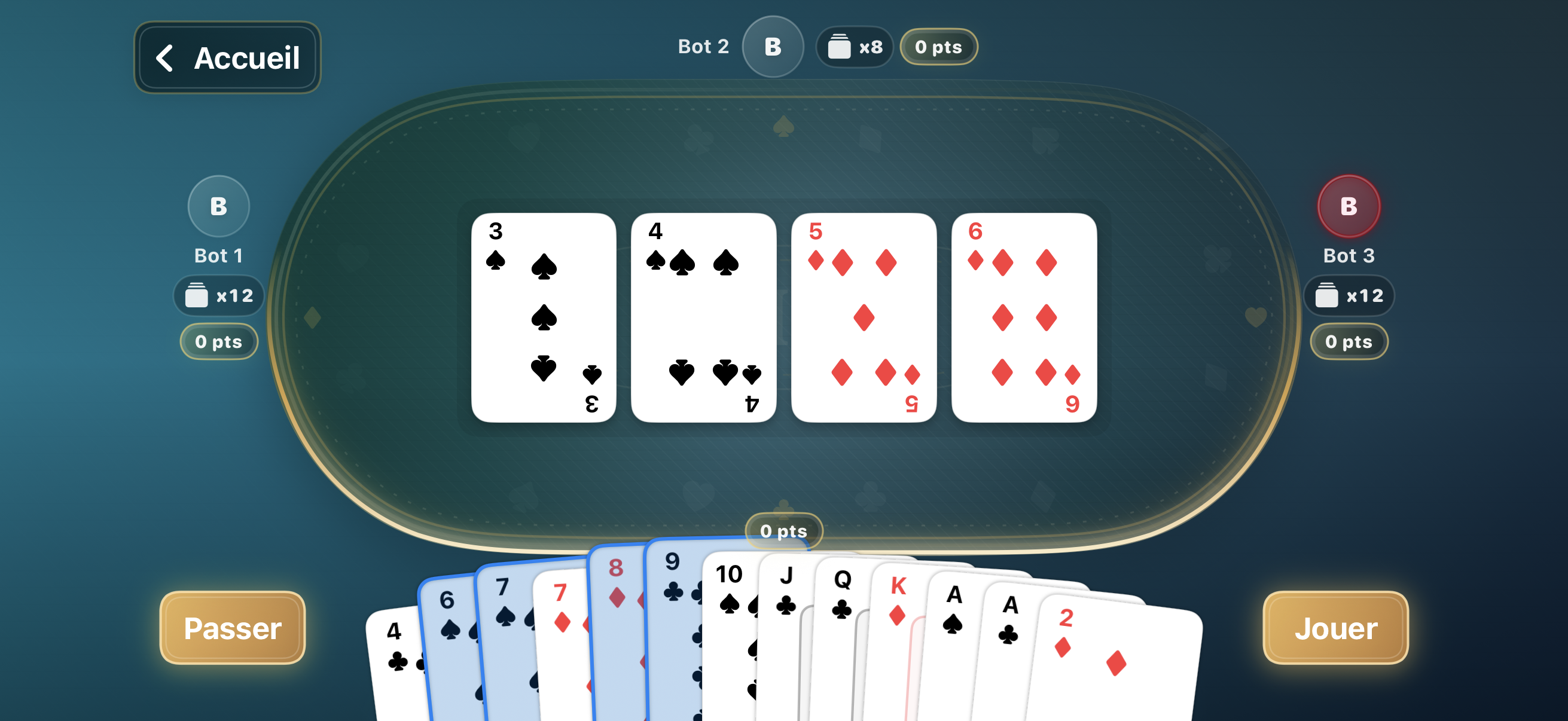Plateau de jeu Le 13 avec cartes jouees au centre